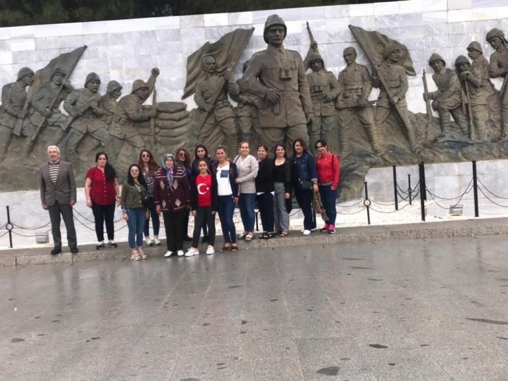 Kültür Gezisinden Dönen Kadınlardan Vali Akbıyık’a Ziyaret