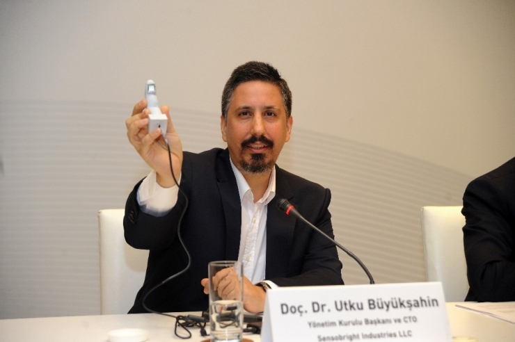 Türk Bilim Adamı Robotlarda ’Dokunma Hissine Sahip Yapay Deri’ Teknolojisi Geliştirdi