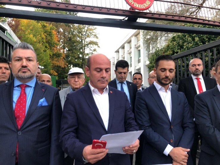 İsviçre’de Türk Sivil Toplum Örgütlerinden Türk Bayrağına Yapılan Saldırılara Kınama