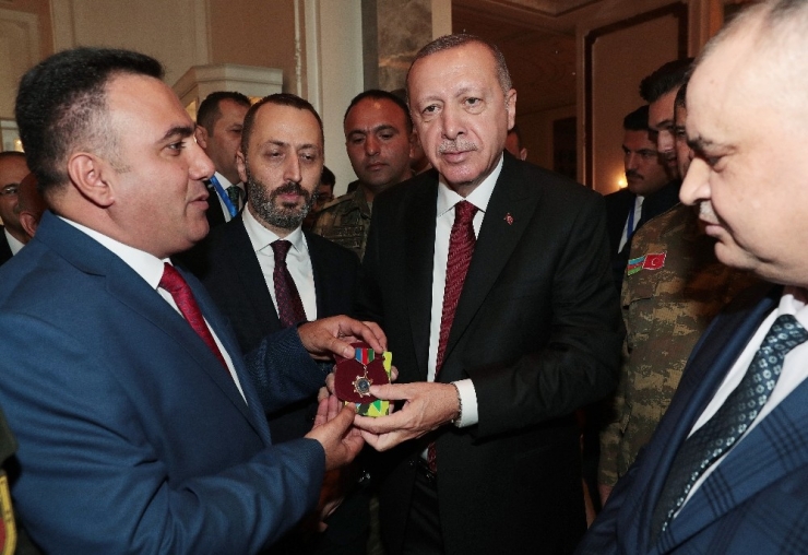 Cumhurbaşkanı Erdoğan, Gaziler Derneği Üyeleri İle Sohbet Etti