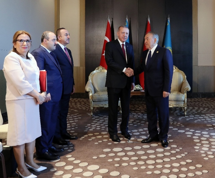 Cumhurbaşkanı Erdoğan, Kazakistan Kurucu Cumhurbaşkanı Nazarbayev İle Görüştü