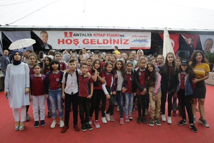 Antalya Kitap Fuarı’ndan Türkiye Rekoru