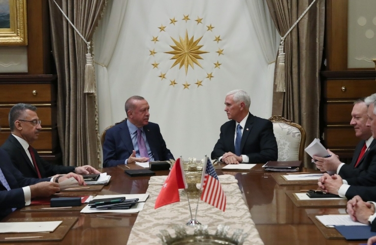 Cumhurbaşkanı Recep Tayyip Erdoğan’ın Abd Başkan Yardımcısı Mike Pence’i Kabulü Sona Erdi. Kabul 1 Saat 40 Dakika Sürdü.