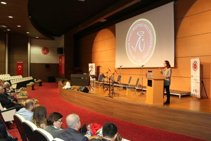 ‘13. Yabancı Diller Yüksekokulu Yöneticileri Toplantısı’ Nevü’de Düzenleniyor
