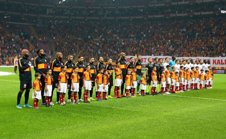 Süper Lig: Galatasaray: 2 - Sivasspor: 0 (İlk Yarı)