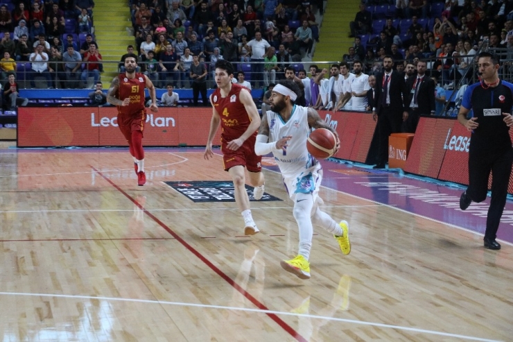 Ing Bank Basketbol Süper Ligi: Afyon Belediyespor: 67 - Galatasaray Doğa Sigorta: 68