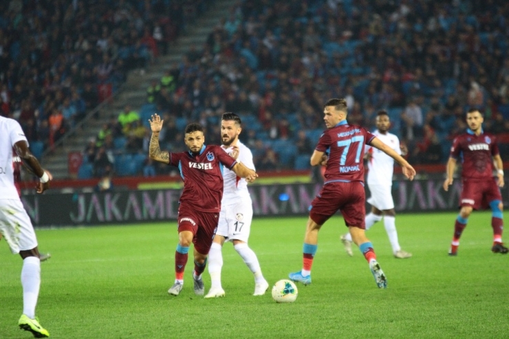 Süper Lig: Trabzonspor: 2 - Gaziantep Fk: 0 (İlk Yarı)