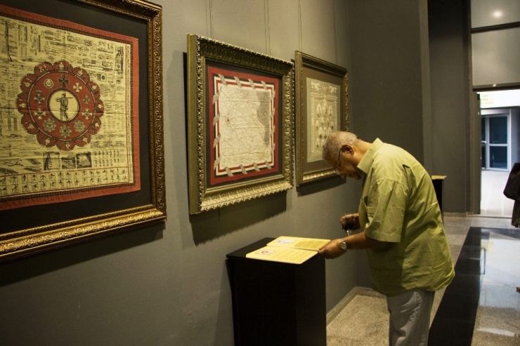 Hatıra Mendilleri Koleksiyonu, Mersin Deniz Müzesi’nde Sergileniyor