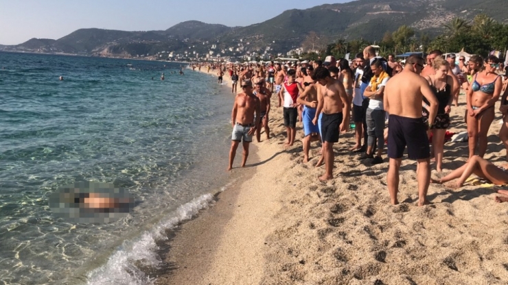 Alanya’da Kimliği Belirsiz Ceset Sahile Vurdu