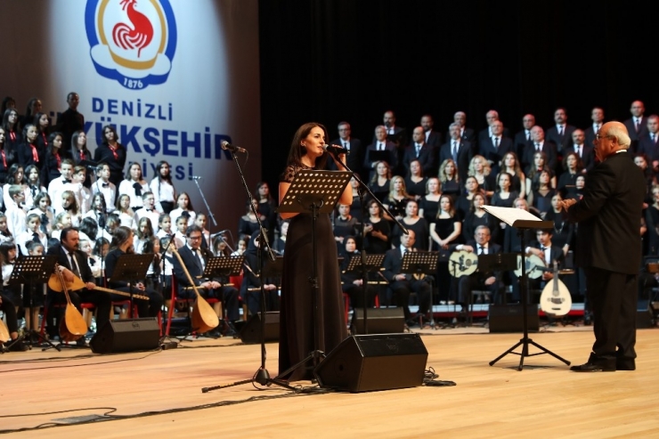 Büyükşehir Konservatuvarı Atatürk’ün Sevdiği Şarkıları Seslendirdi