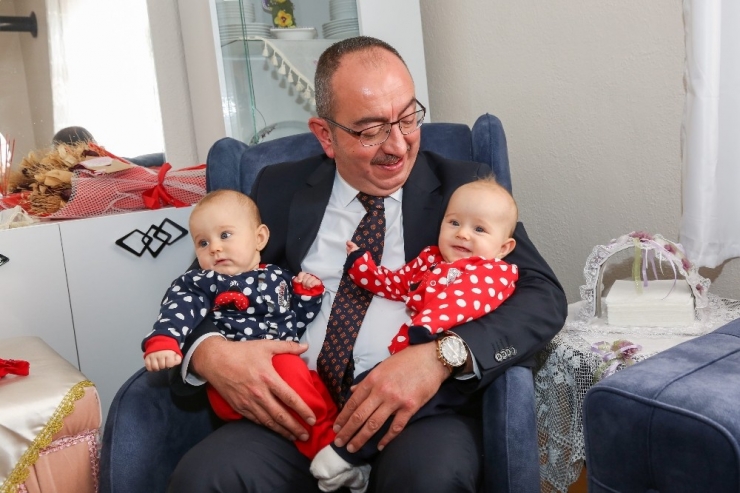 Başkan Kavuş’tan ‘İyi Ki Doğdun Bebek’ Ziyareti