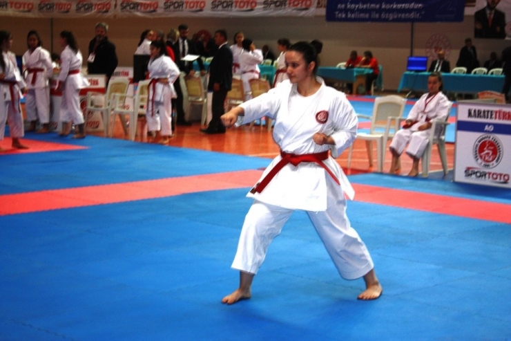 Diyarbakır’da İlk Kez Türkiye Karate Şampiyonası Gerçekleştiriliyor