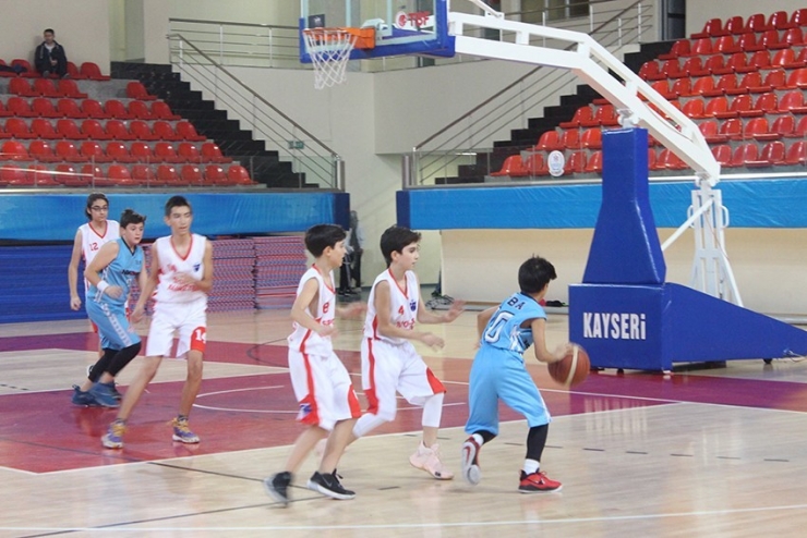Kayseri U-14 Erkekler Basketbol Ligi: Volkan Aksoyak Spor-ted Koleji: 78-30