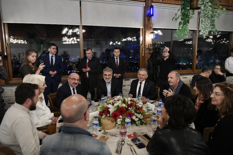 Başkan Büyükkılıç, Gastronomi Turizmi Çalıştayı’na Katılan Misafirleriyle Erguvan Tesisleri’nde Bir Araya Geldi