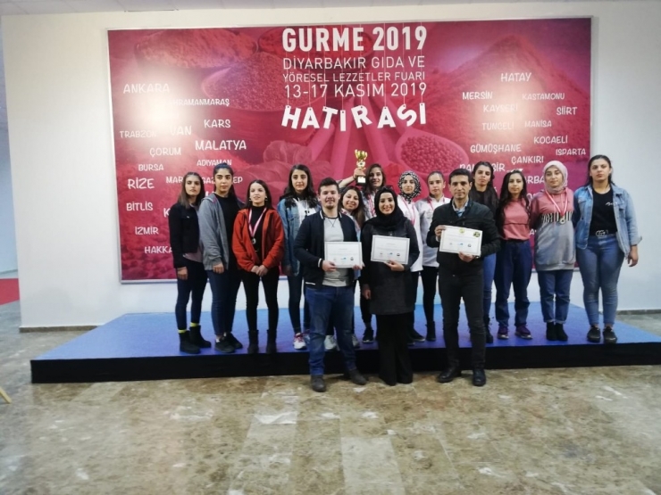 Hakkarili Öğrenciler Türkiye Birincisi Oldu