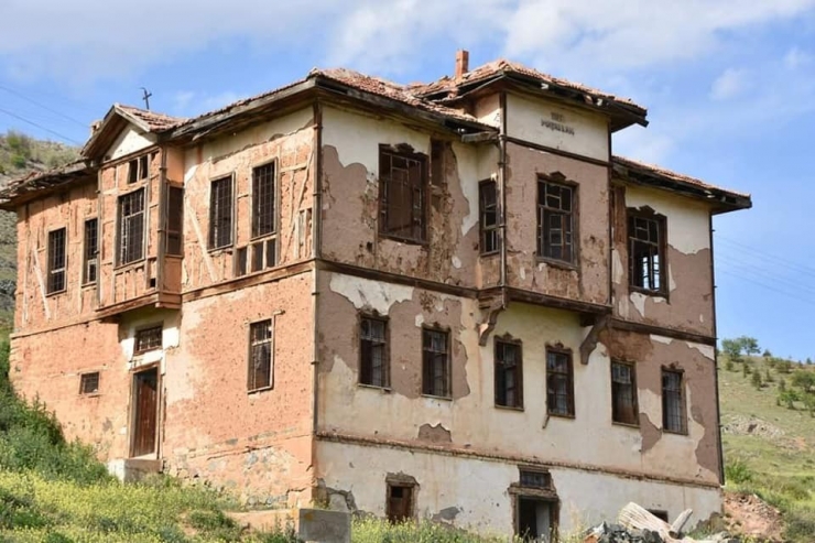 Osmanlı Mimarisiyle Yapılan Konağın Restorasyonu 300 Günde Tamamlanacak