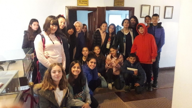 Eskişehir Melahat Ünügür Ortaokulu Öğrencilerinin Tarih Gezisi