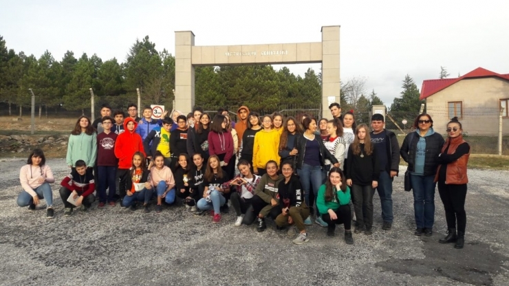 Eskişehir Melahat Ünügür Ortaokulu Öğrencilerinin Tarih Gezisi