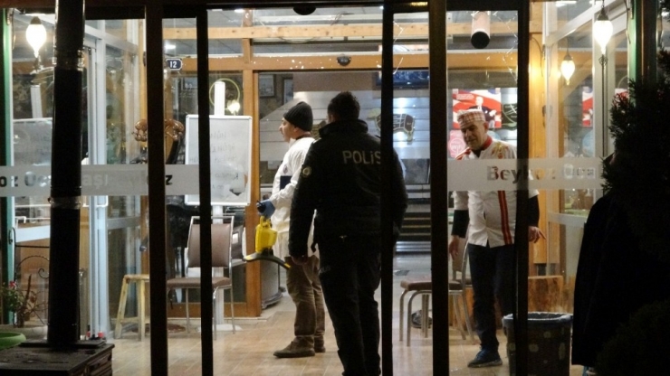 Restoran Çalışanı Dehşet Saçtı: 1 Ölü, 4 Yaralı