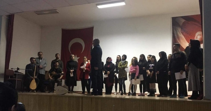 Öğretmenlerin Türk Halk Müziği Konseri Büyük Beğeni Topladı