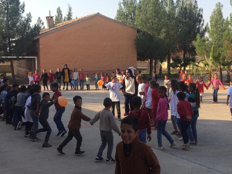 Suriye Sınırında Telafi Eğitimi Gören Öğrenciler Gönüllerince Eğlendi