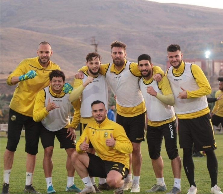 Yeni Malatyaspor, Fenerbahçe Maçına 3 Puan Parolasıyla Hazırlanıyor