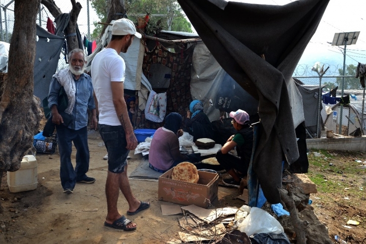 Yunanistan’da Hükümetten Mülteci Kampı Hamlesi