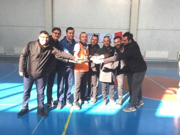 Hisarcık’ta ’Öğretmenler Günü’ Futsal Şampiyonu 15 Temmuz Şehitleri Anadolu Lisesi