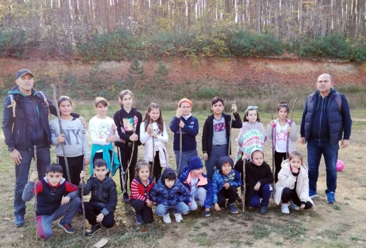 İlkokul Öğrencileri Ara Tatilde Doğa Yürüyüşü Yaptı