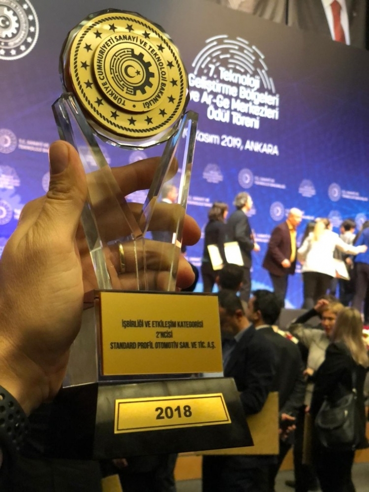 Dünyaya Teknoloji Üreten Standard Profil’e Ar-ge Ödülü