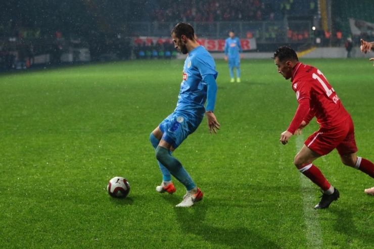 Ziraat Türkiye Kupası: Çaykur Rizespor: 3 - Yılport Samsunspor: 2 (Maç Sonucu)