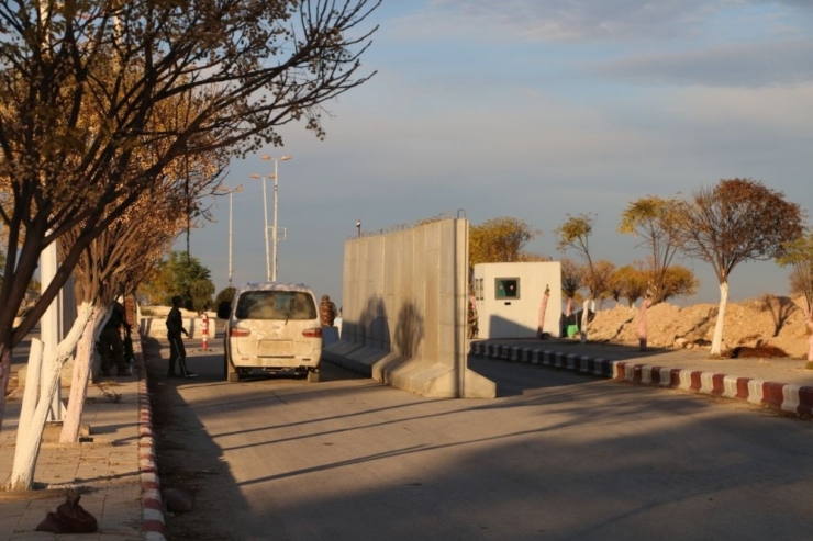 Tel Abyad’da Güvenlik Önlemleri Kapsamında Kontrol Noktaları Koydu