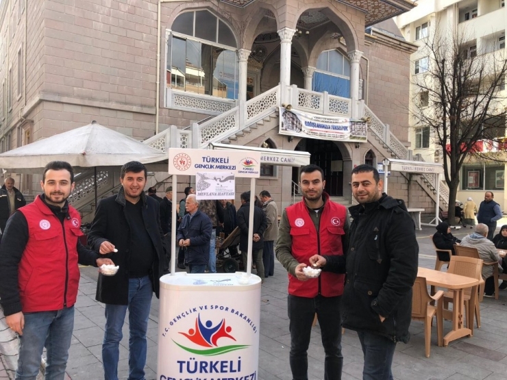 Türkeli’de Vatandaşlara Mevlana Şekeri Dağıtıldı
