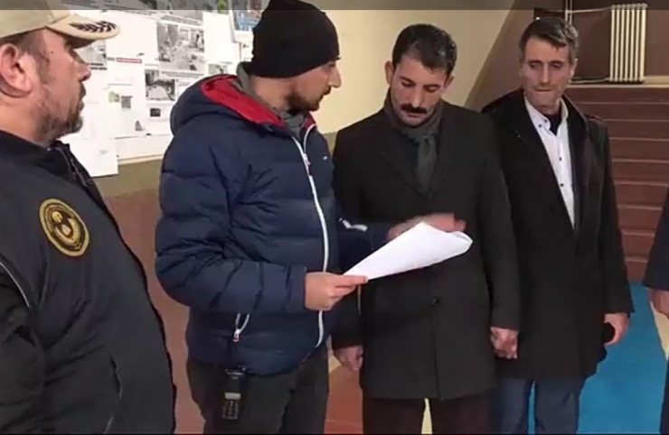 Van’ın Hdp’li Özalp, Başkale Ve Muradiye Belediye Başkanları Gözaltına Alındı