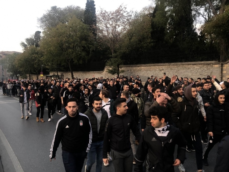 Beşiktaş Taraftarı, Recep Tayyip Erdoğan Stadı’na Giriş Yaptı