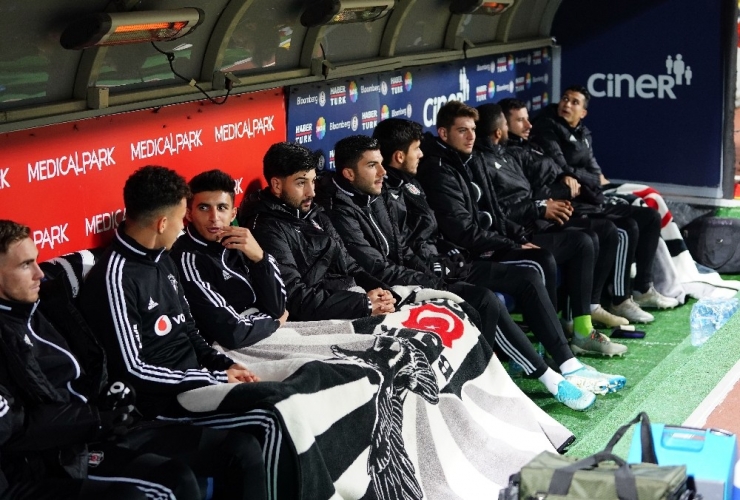 Süper Lig: Kasımpaşa: 0 - Beşiktaş: 0 (Maç Devam Ediyor)