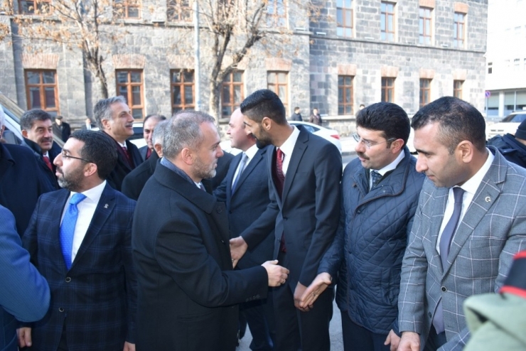 Ak Parti Genel Başkan Yardımcısı Erkan Kandemir, Kars’ta