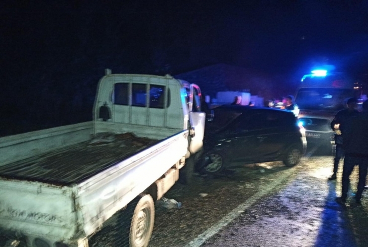 Giresun’da İki Araç Kafa Kafaya Çarpıştı: 5 Yaralı