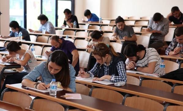Torbalı’daki Deneme Sınavında Binlerce Öğrenci Bilgilerini Test Edecek