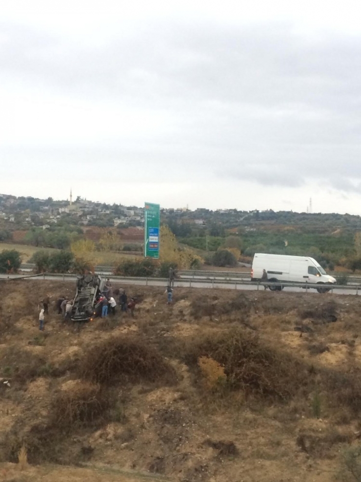 Tarsus’ta Trafik Kazası: 5 Yaralı