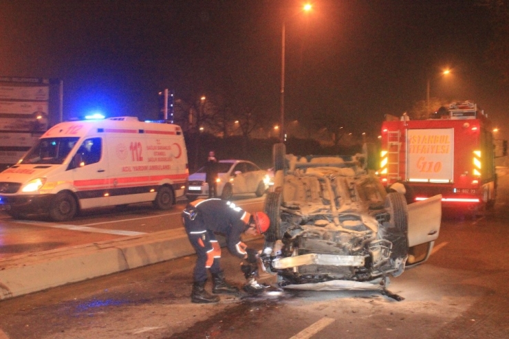 ‘Dur’ İhtarına Uymayan Otomobil Polis Aracının Kaza Yapmasına Neden Oldu: 2 Yaralı