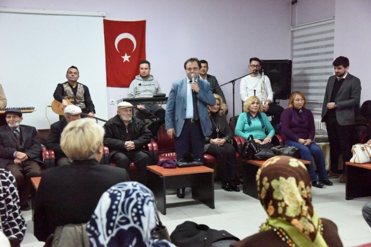 Huzurevi Sakinlerine Türk Sanat Müziği Konseri