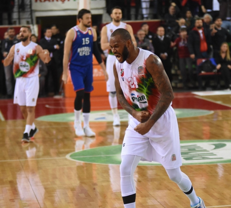 Ing Basketbol Süper Ligi: Pınar Karşıyaka: 80 - Anadolu Efes: 82