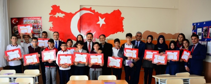 Vali Mustafa Masatlı, Yarıyıl Karne Dağıtım Törenlerine Katıldı
