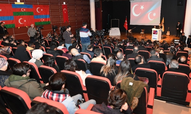 Dü’de ’Ağlayan Karanfiller Azerbaycan’ Programı
