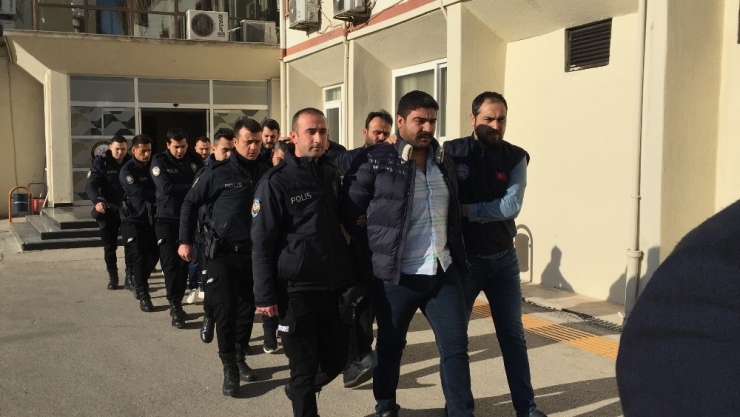 Mersin’deki Tefecilik Operasyonunda 2 Kişi Tutuklandı