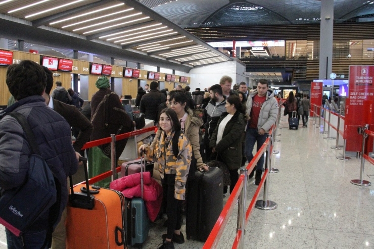İstanbul Havalimanı’nda Yarıyıl Tatili Yoğunluğu