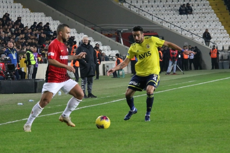 Süper Lig: Gaziantep Fk: 0 - Fenerbahçe: 0 (İlk Yarı)