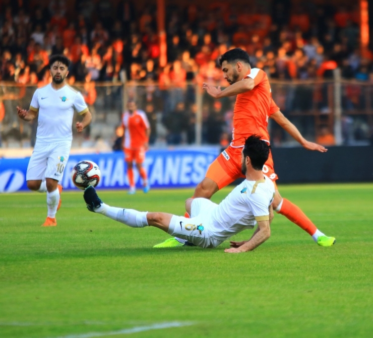 Tff 1. Lig: Adanaspor: 0 - Akhisaspor: 0 (İlk Yarı Sonucu)
