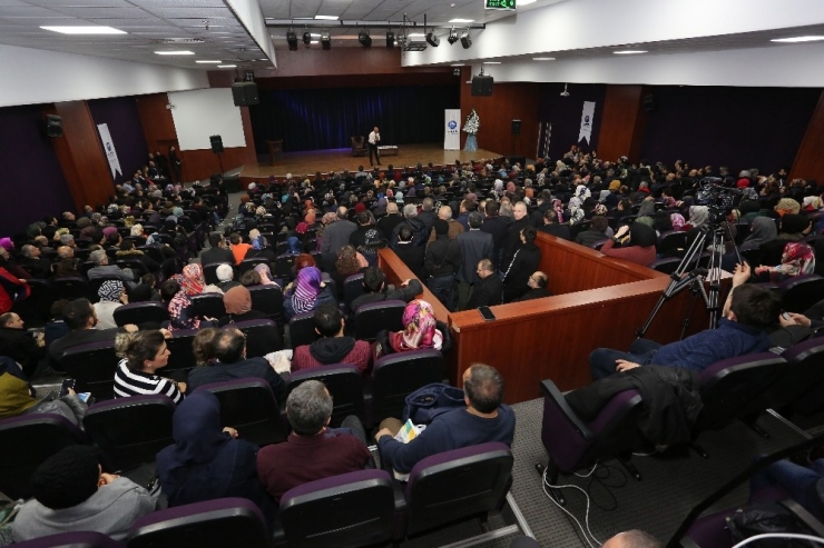 Canik’te “Hikayelerle Anadolu İrfan” Konferansı Düzenlendi